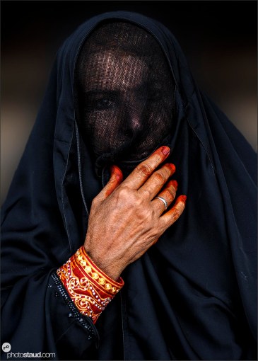 Omani woman in traditional costume, Oman